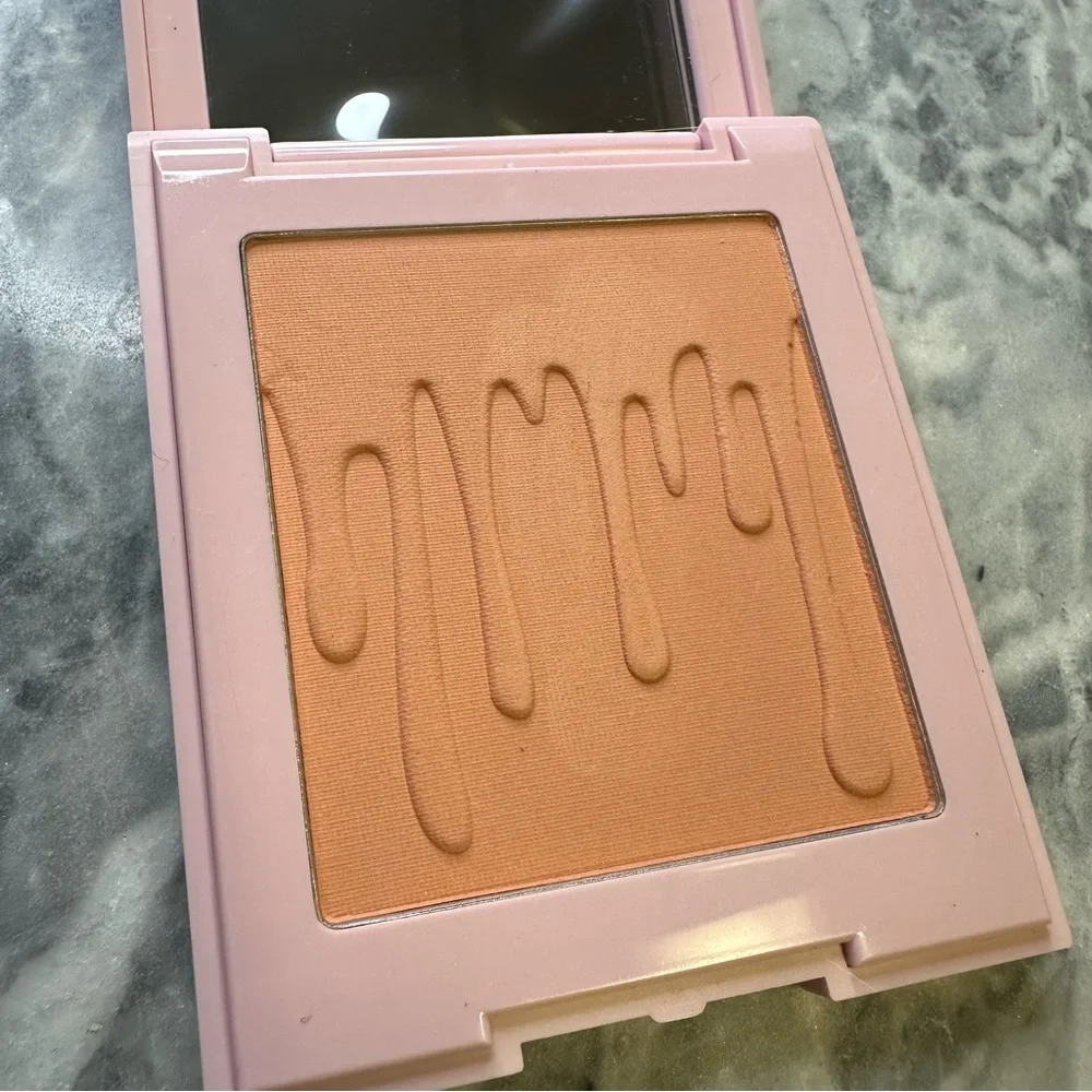 Kylie Cosmetics 100% authentic